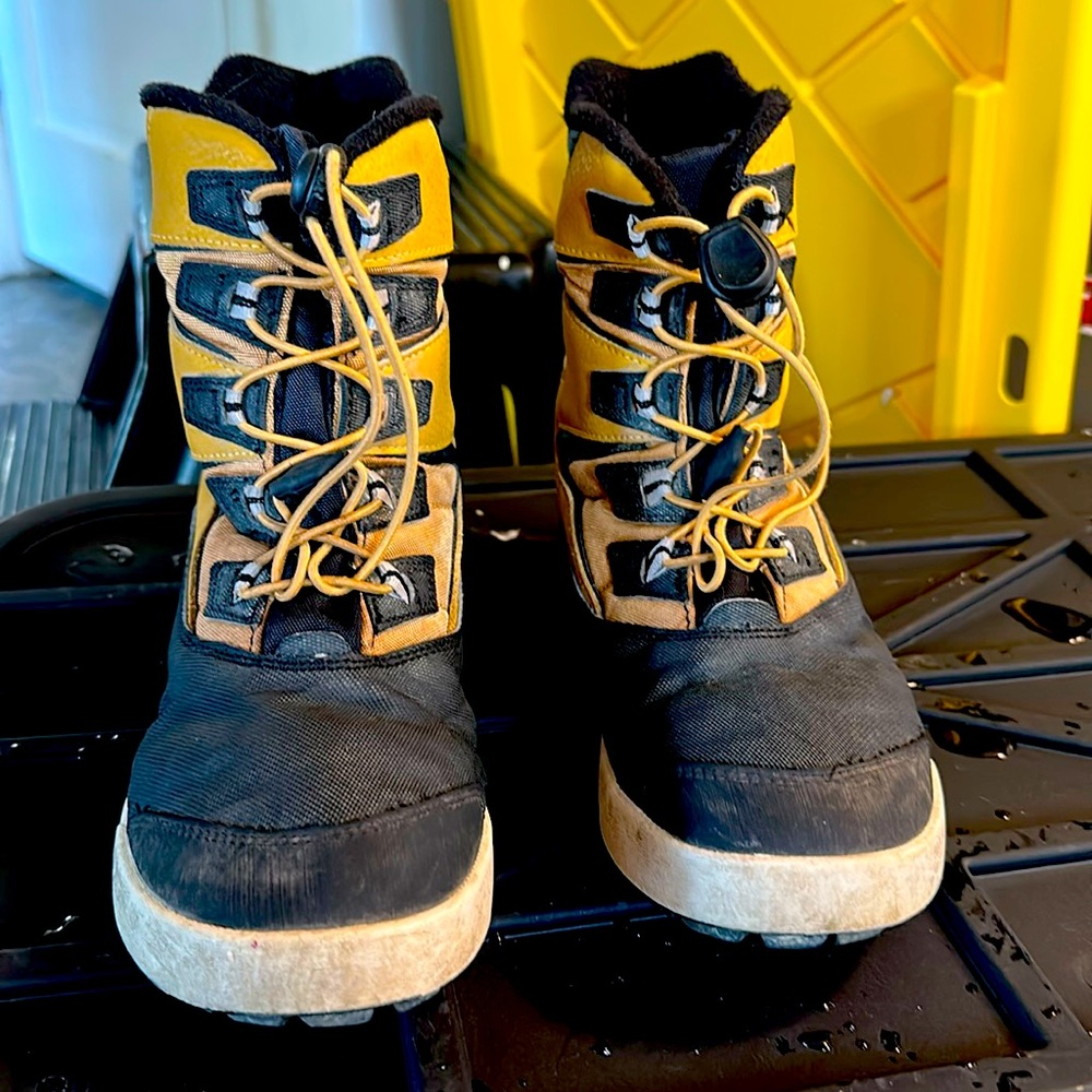 Merrell Snowbank 3.0 Leather Uppers Kids Winter Waterproof Boots Size 6M